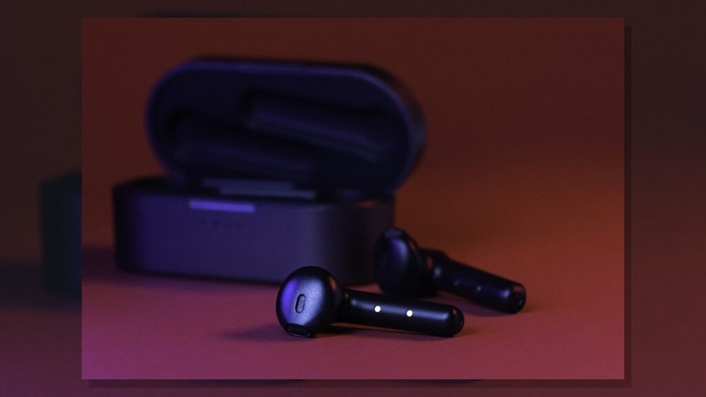 noise cancelling earbuds buying guide featured image