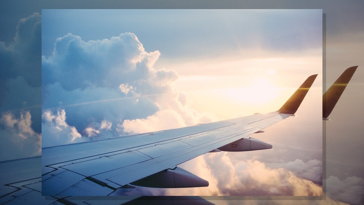 Best Travel Pillows for Long Flights and Trains